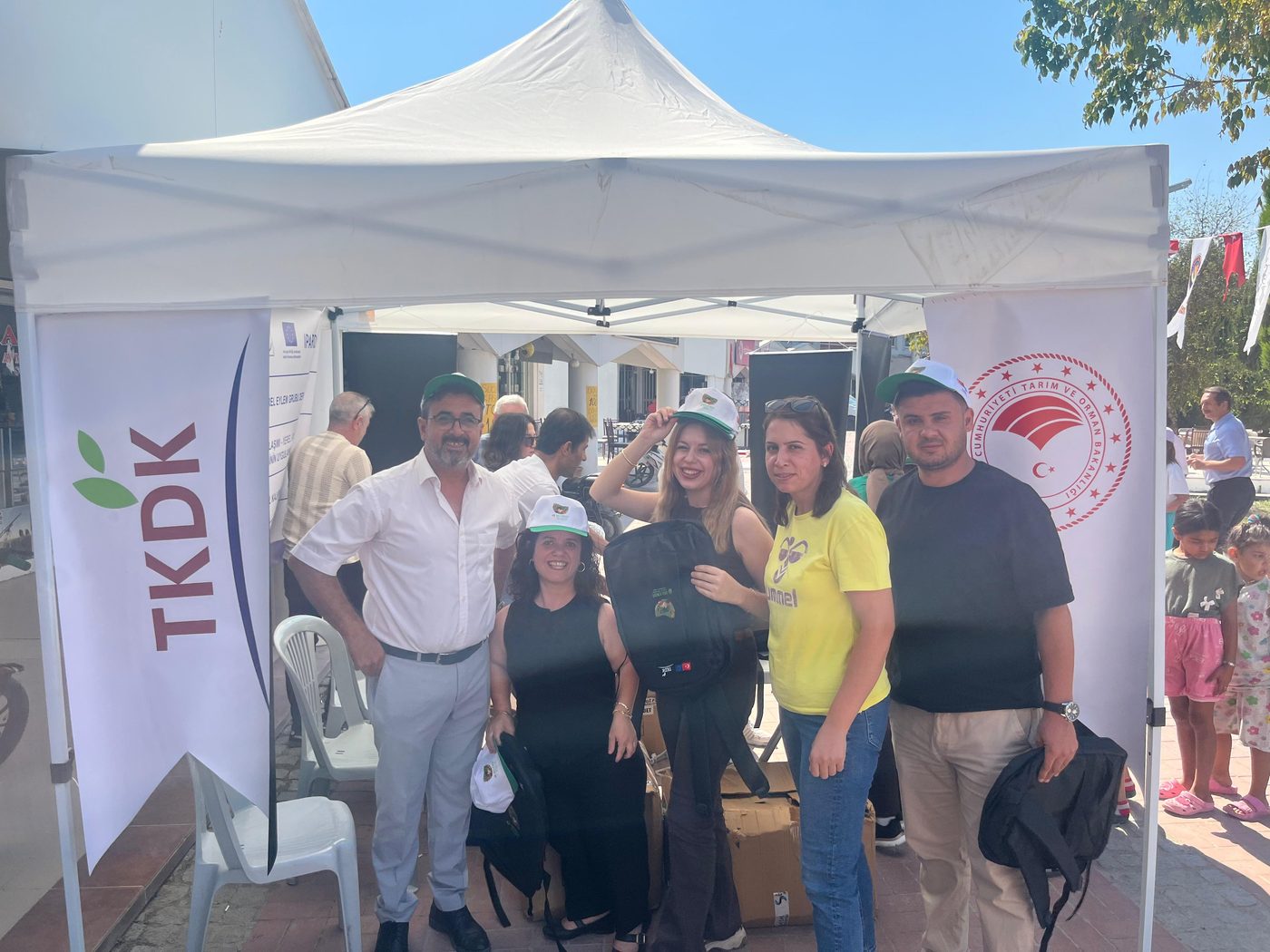 Dernek ekibi Selendi YEG standında